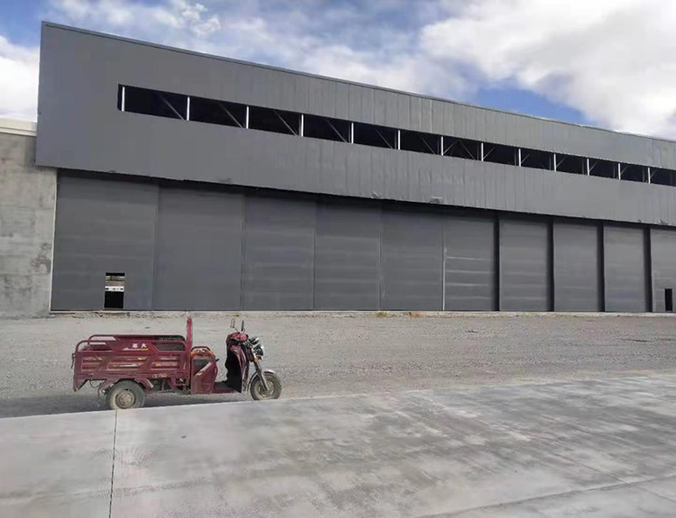 电（手）动多重叠推拉机库大门